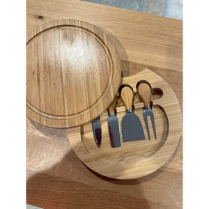 VonShef Brown Wood Cheese Board with Silver Knives One Size